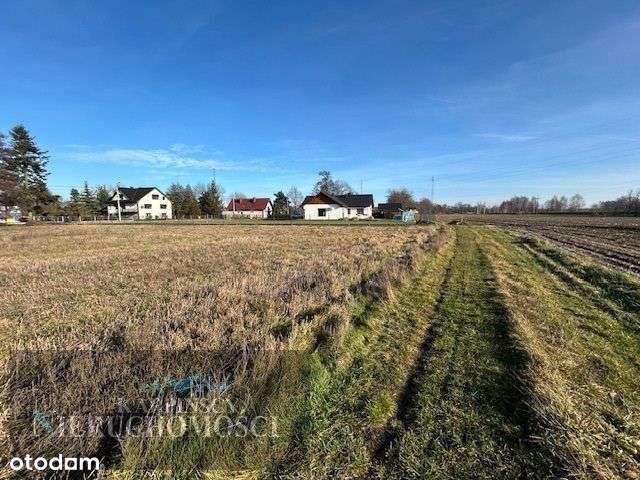 Działka budowlana w spokojnej okolicy-9