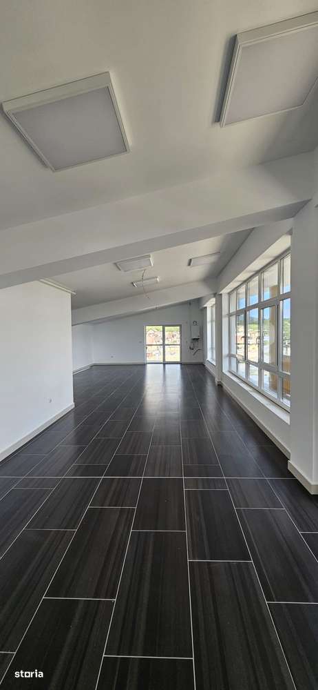 Cladire multifunctionala noua 3000m - Imagine principală: 5/20