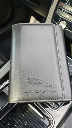 Jaguar F-Pace 2.0 i4D AWD R-Sport - 16