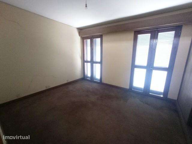 Centro de Fafe | T3 Terraço |Imóvel de banco | NEWS-6