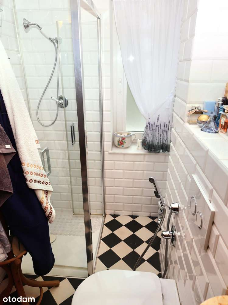 Mieszkanie w sercu miasta z bezpośrednim wejściem z salonu do ogródka-10