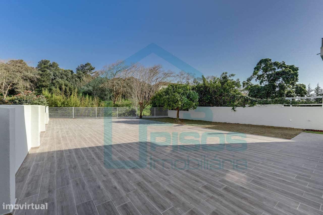 Moradia T4 isolada com terraço, jardim - Caxias - Oeiras-9