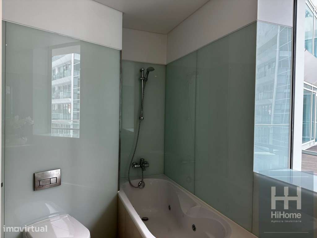 Apartamento T4 mobilado no Edificio Funchal Centrum-31