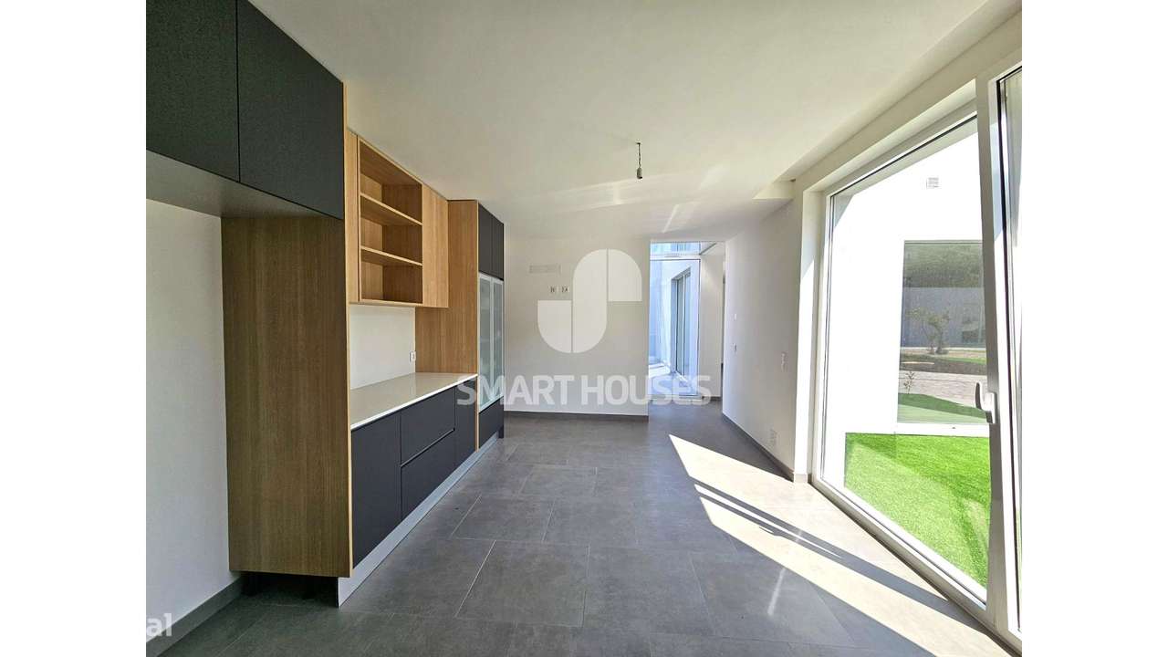 Moradia T3 c/ terraço centro São Romão-8