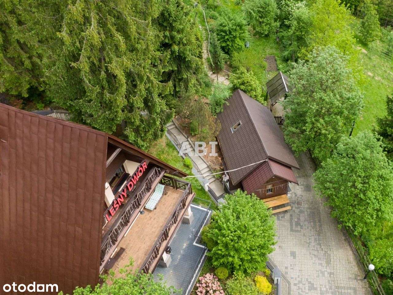 Pensjonat z dużą działką-1