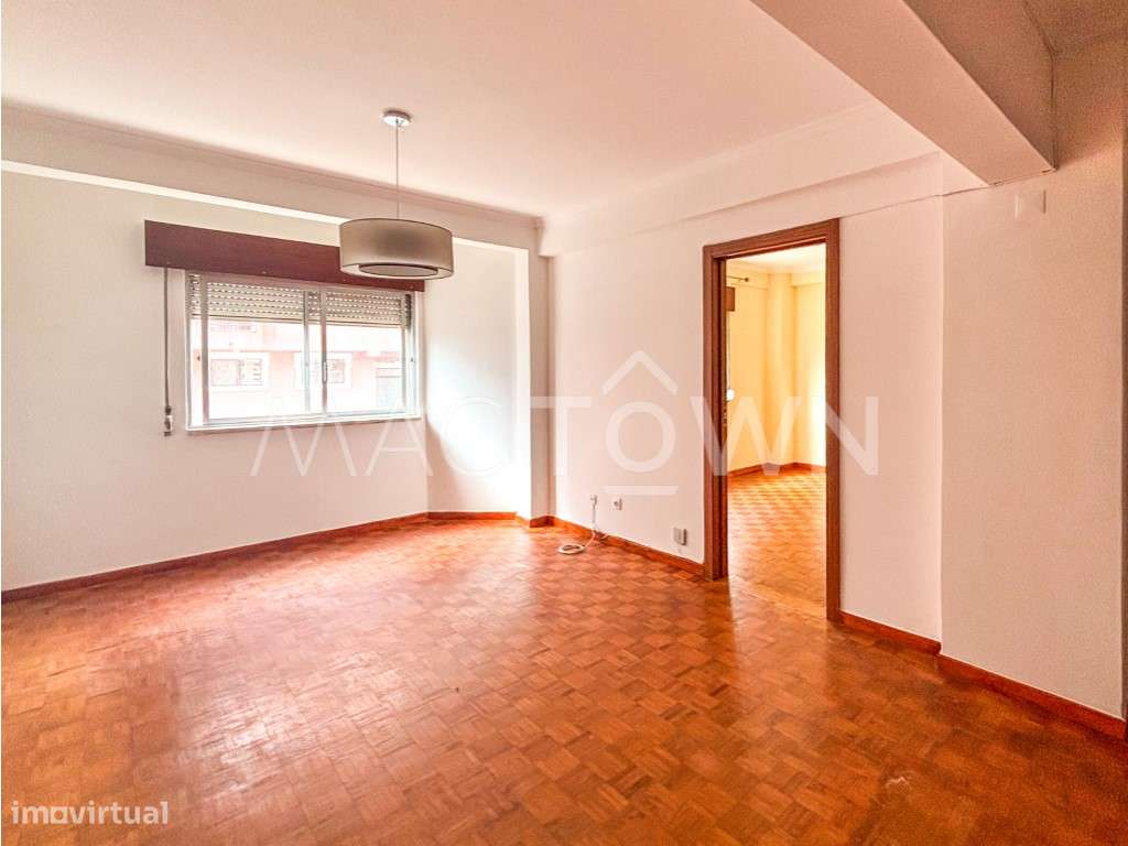 Mais Espaço pelo Mesmo Preço: Descubra Este T1+1 em Rio de Mouro - Grande imagem: 4/9