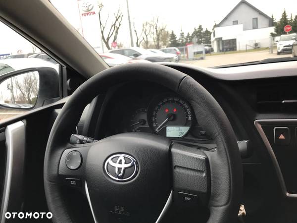 Toyota Auris 1.4 D-4D Life - 18