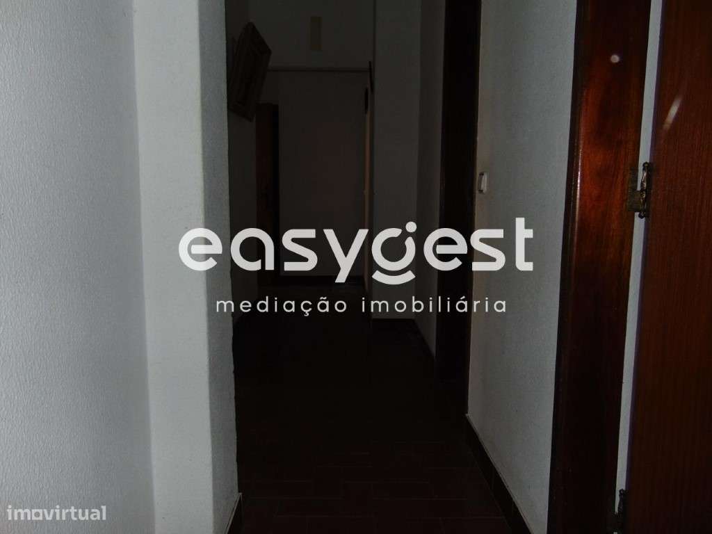 Apartamento duplex situado em bairro calmo de Proença-a-Nova. - Grande imagem: 4/60