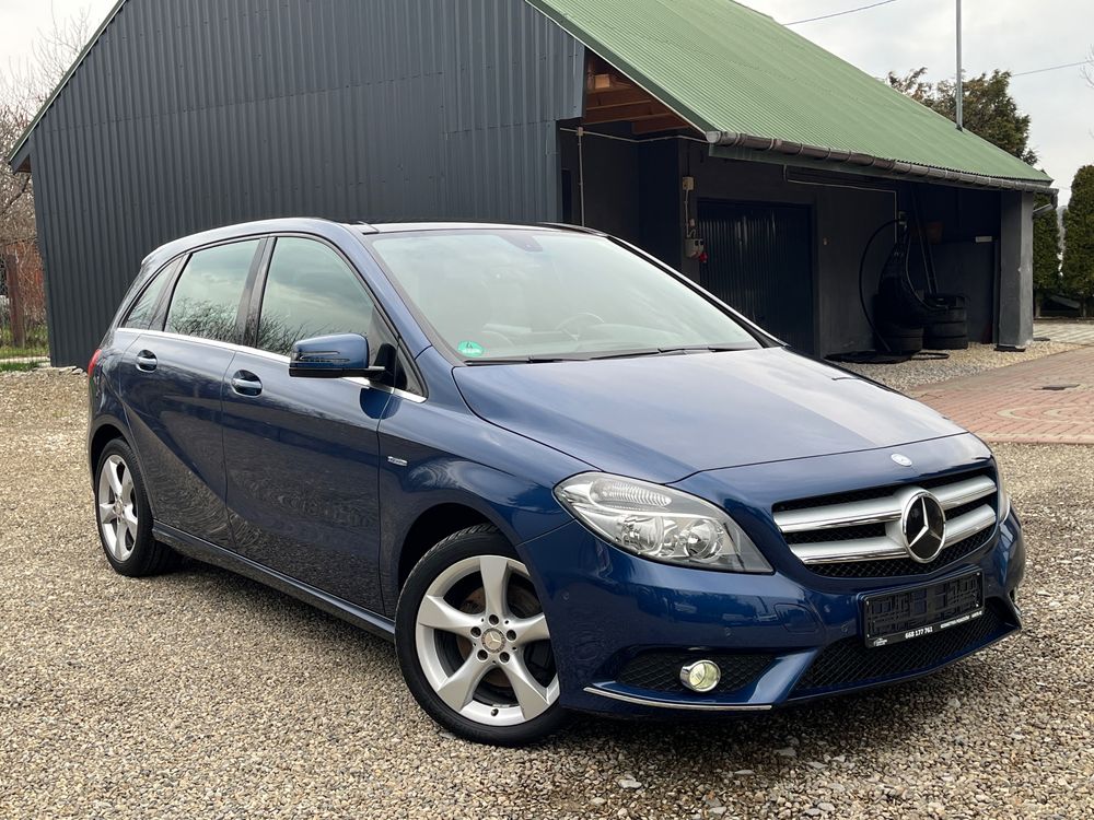 Mercedes-Benz B W246 (2011-2018) 180 (BlueEFFICIENCY) 2011