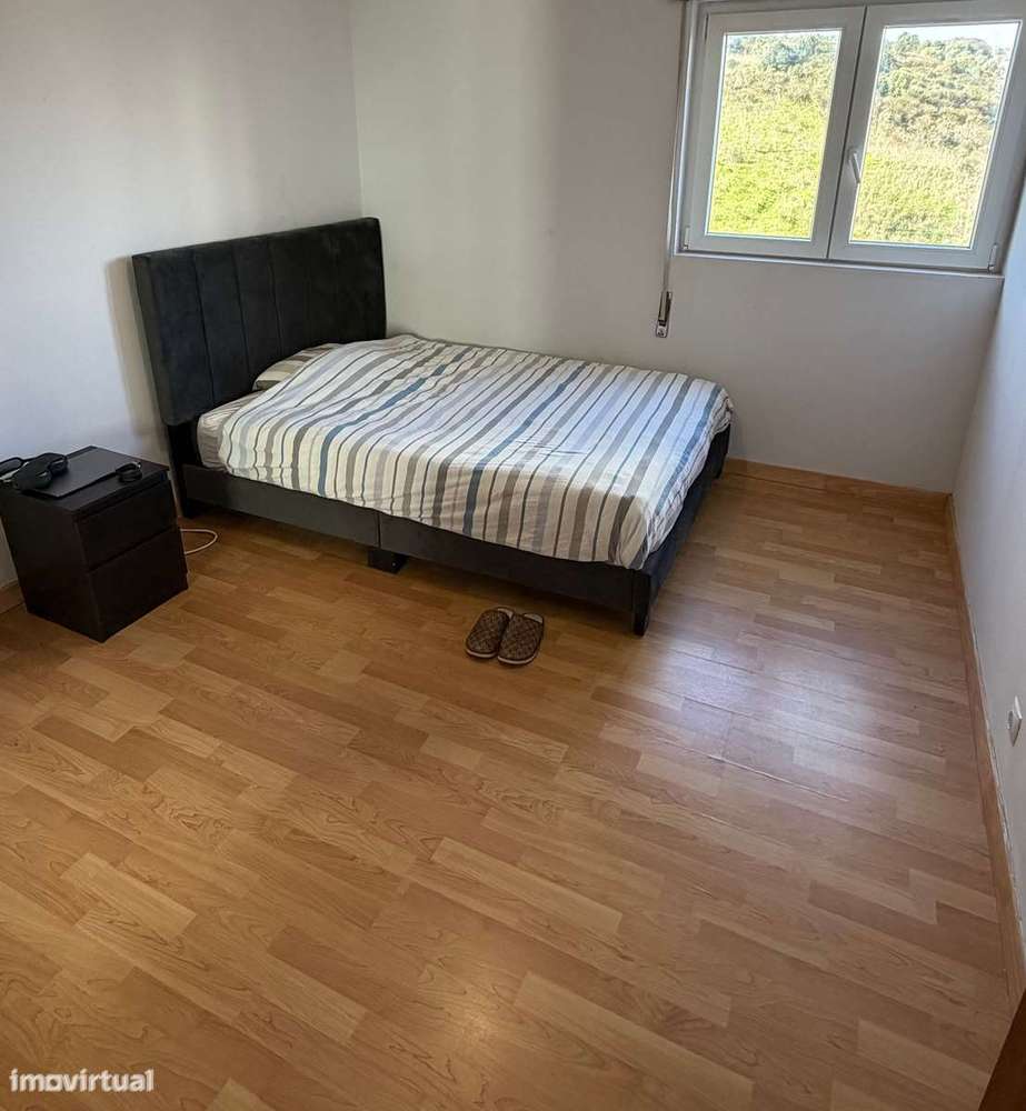 Arrendamento de quarto individual em Santo António dos Cavaleiros - Grande imagem: 2/16