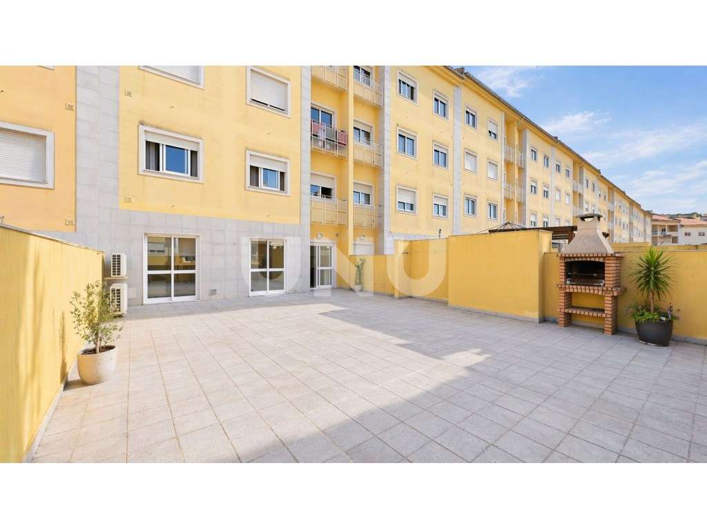 Apartamento T3, com 2 lugares de estacionamento, no Condomínio Hort... - Grande imagem: 5/32