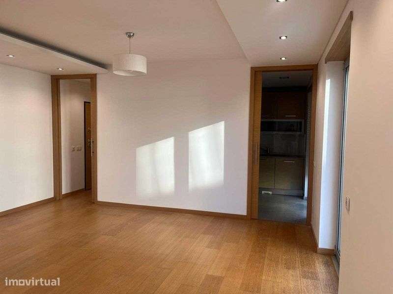 Arrenda-se T1 no Vale das Flores/Pinhal Marrocos - Grande imagem: 4/10