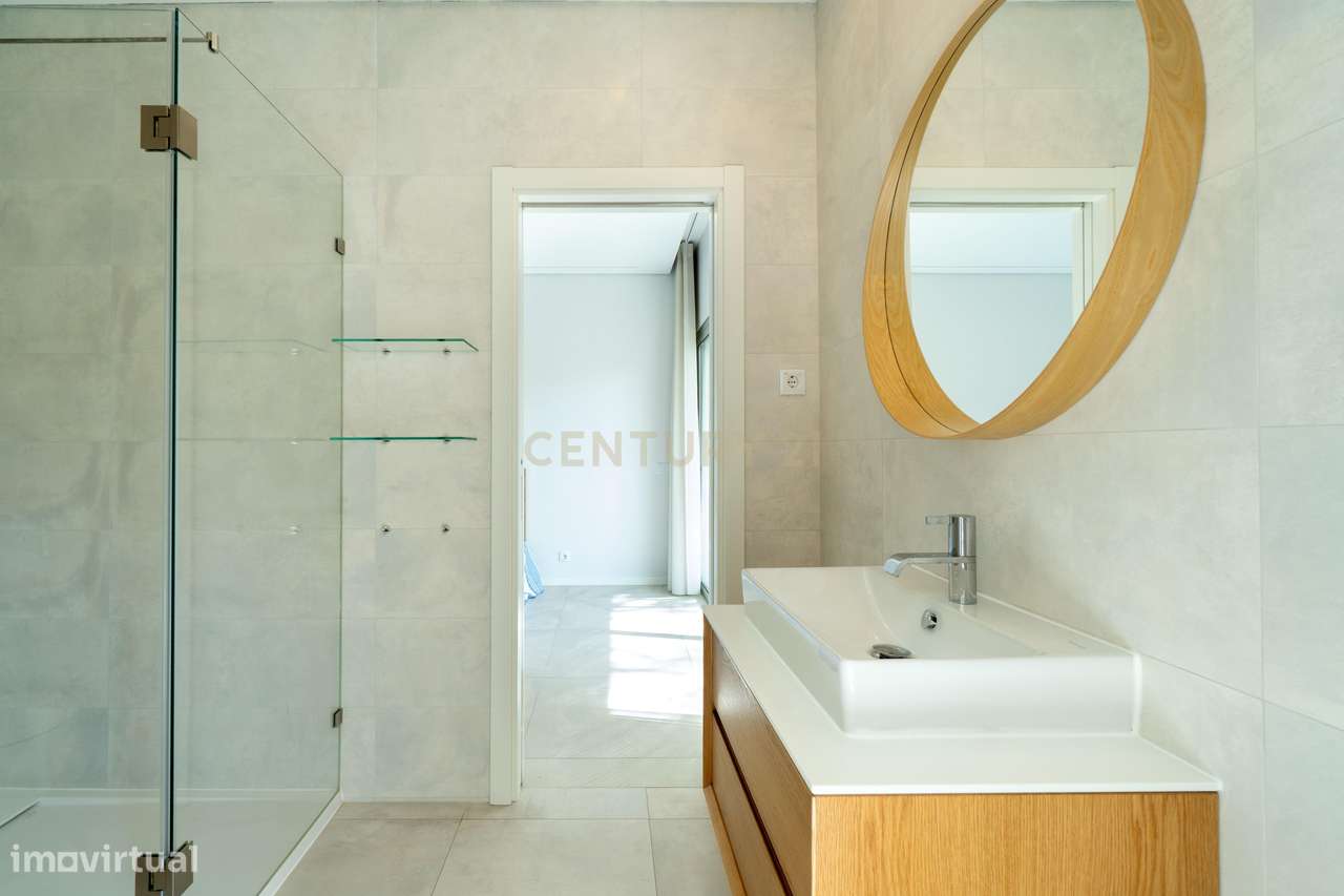 Moradia Contemporânea T3+2 | Zona Premium - Montenegro, Faro-17