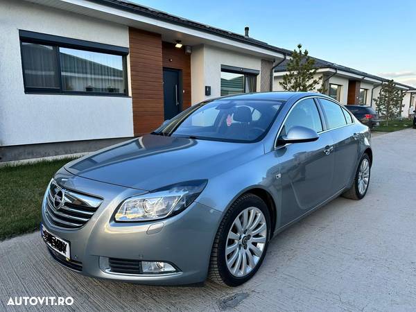 Opel Insignia - 1