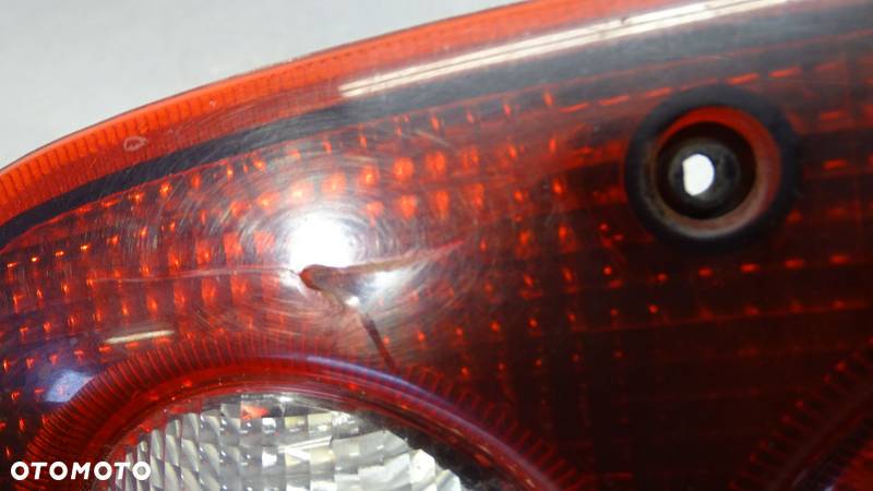 LAMPA PRAWA TYLNA LAND ROVER FREELANDER I 2.0D - 2