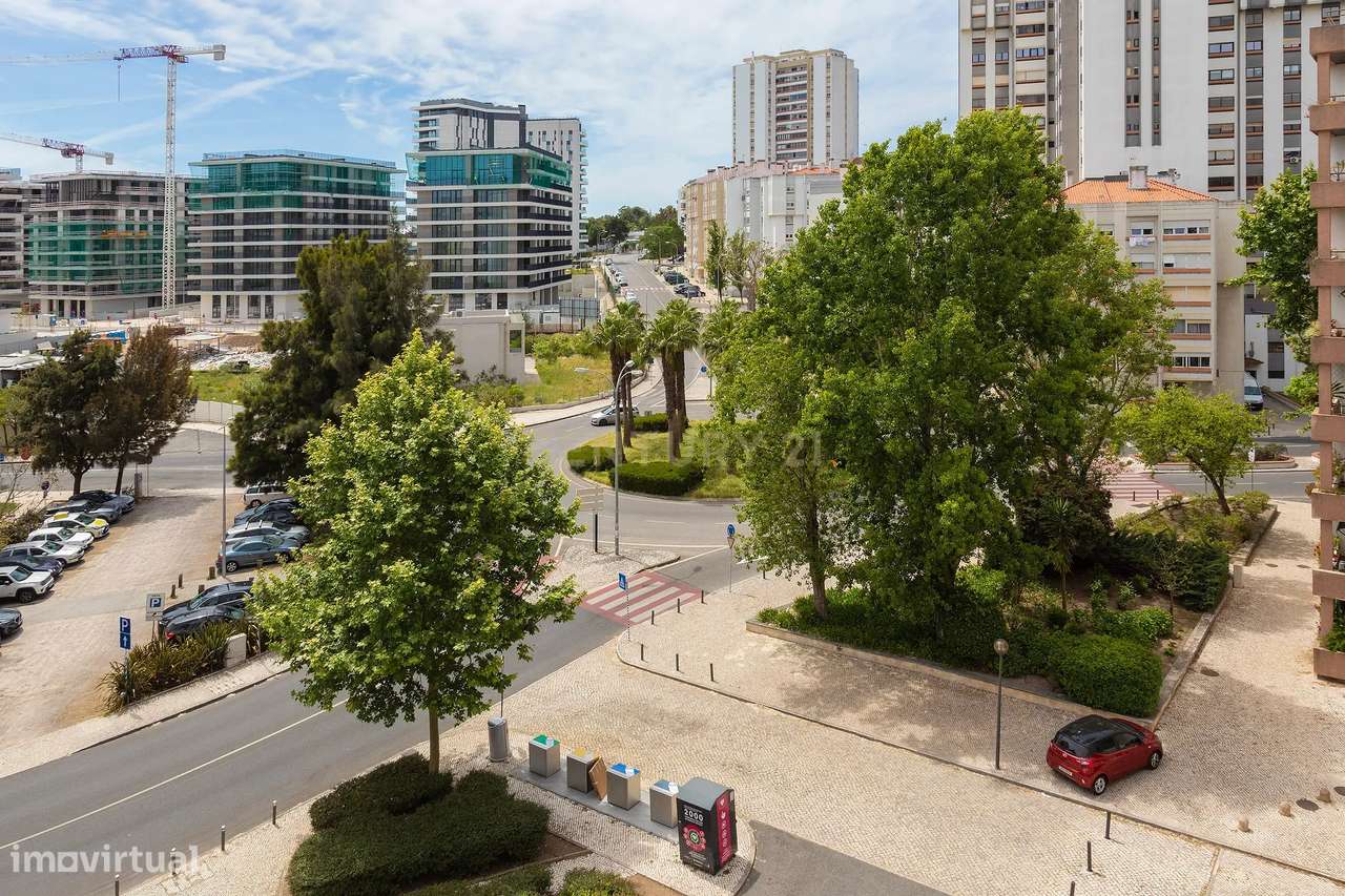 Apartamento T3 Miraflores - Oeiras com Garagem Box-37