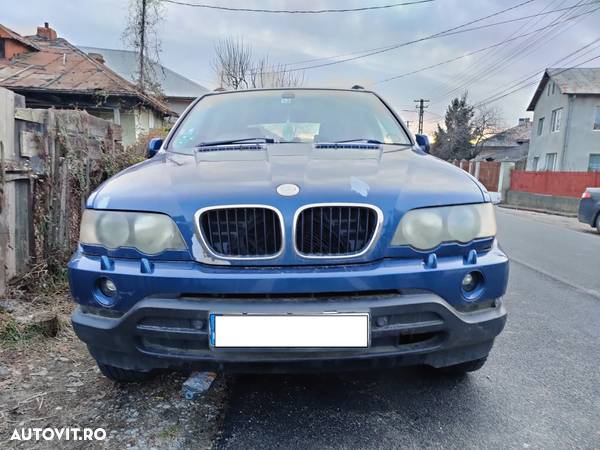 Dezmembrez BMW X5 E70 NFL / FL / LCI / M Pachet motor calculator cutie viteze usa aripa capota haion trager bara faruri xenon stop interior jante navigatie oglinzi plafon praguri volan etc - 24