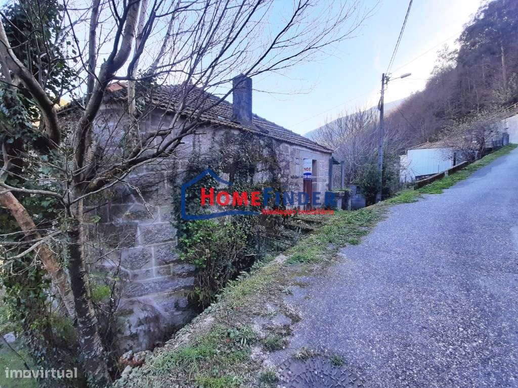 Moradia para Restauro - Fiães, Melgaço-36