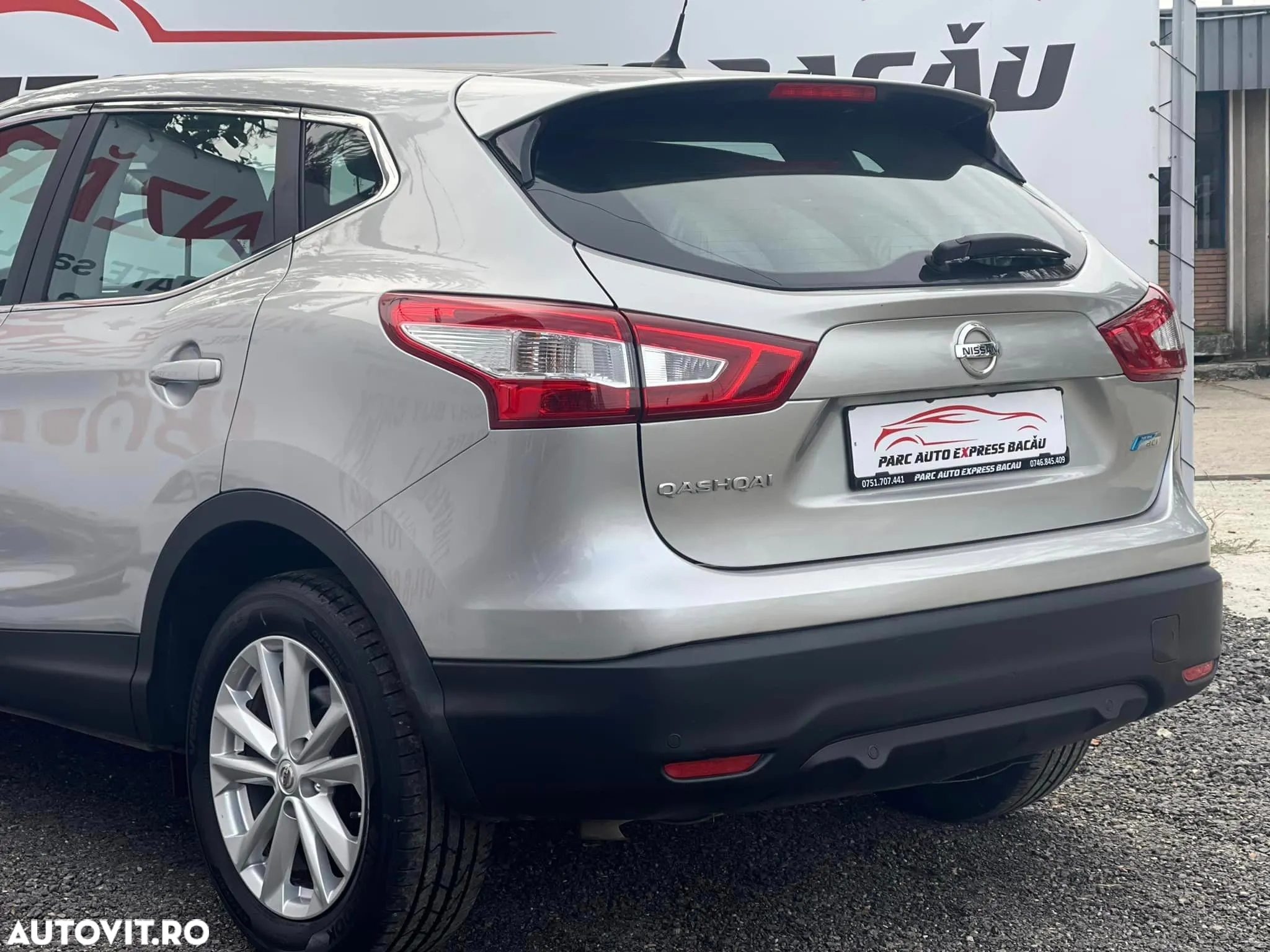 Nissan Qashqai 1.5 dCi ACENTA - 11