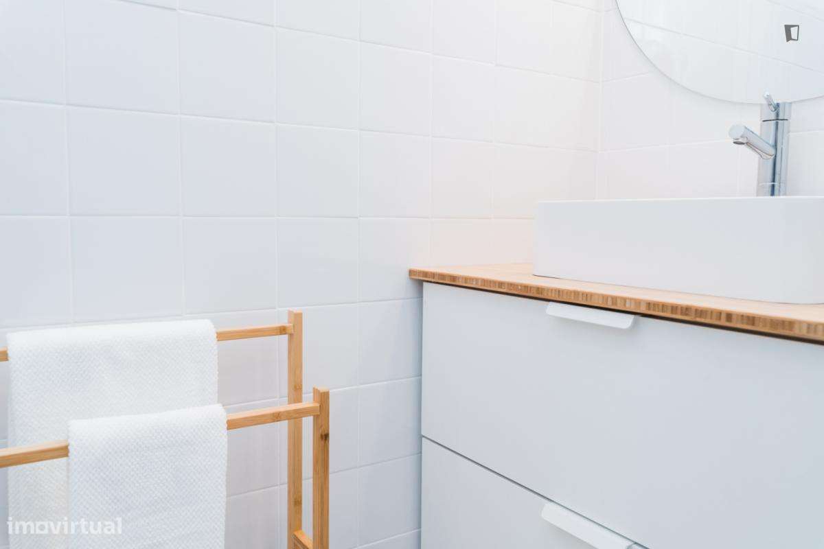 Quarto - localizado em Cedofeita Porto - Grande imagem: 4/38