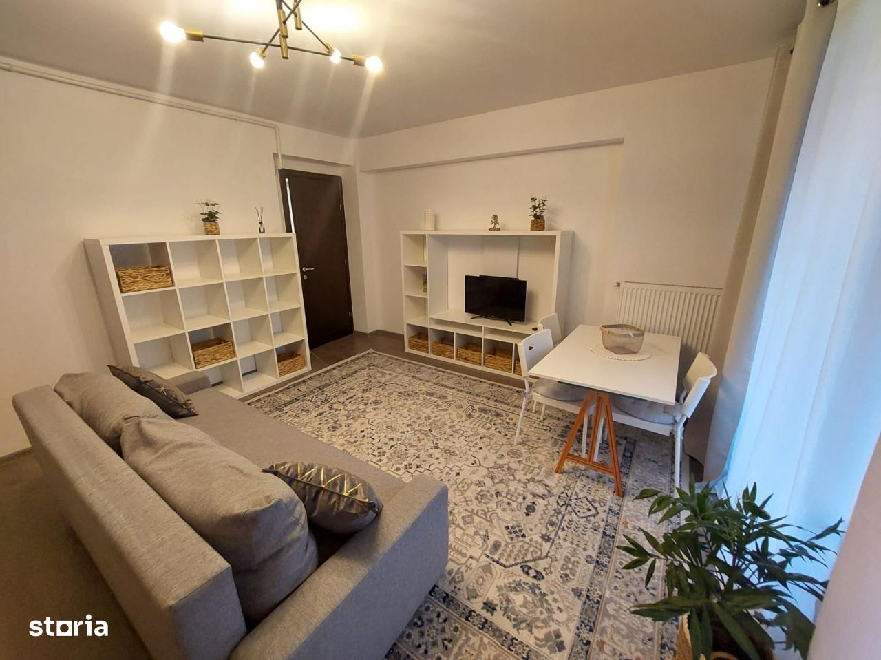 Apartament 2 camere tip studio, Tractorul