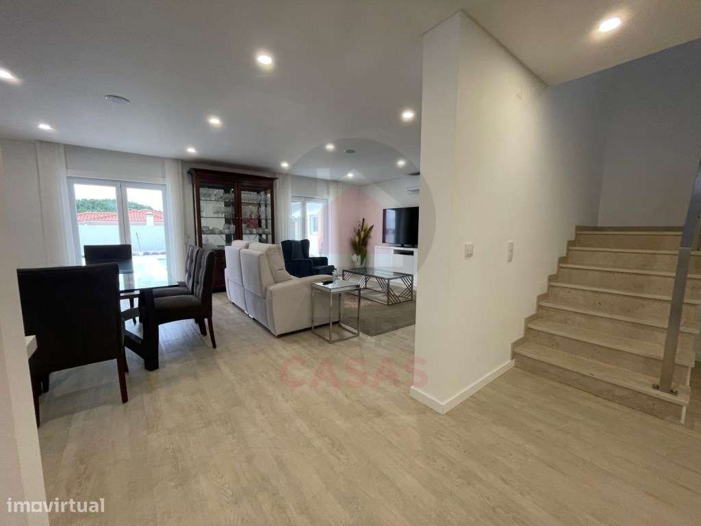 Moradia Isolada de Estilo Tradicional Portuguesa a 1 km do centro d... - Grande imagem: 5/37