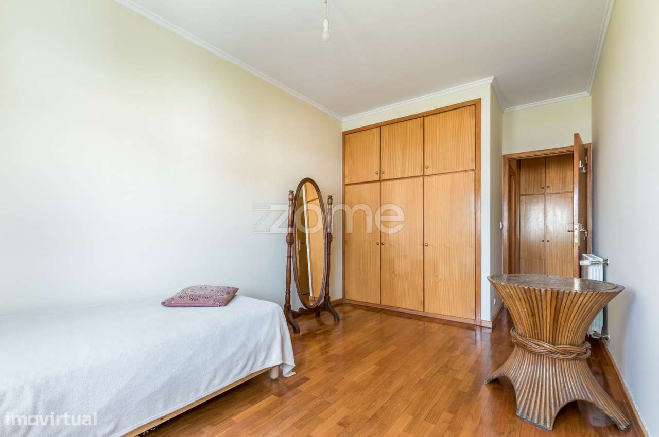 T3 / T4 Duplex com Terraços em Condomínio com Piscina – Francelos-23