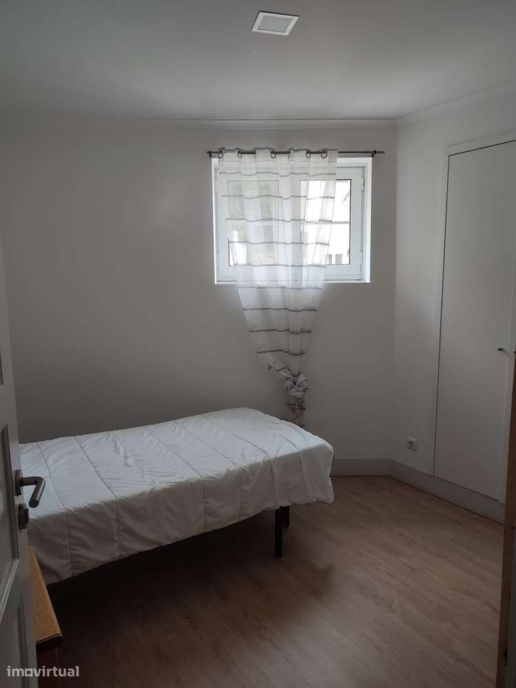 Excelente T7 para venda na Cruz de Celas-12