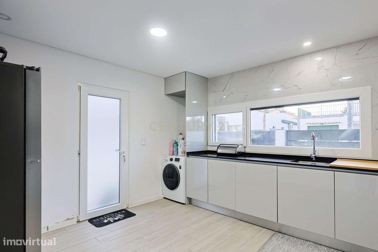 Moradia T3 Fernão Ferro - Quinta das Laranjeiras - Grande imagem: 4/41