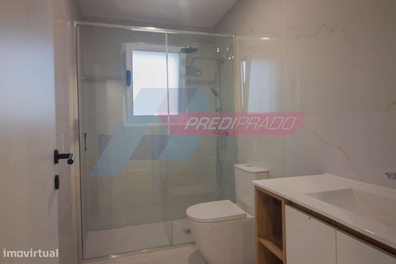 Excelente Moradia T4 em Cervães-15