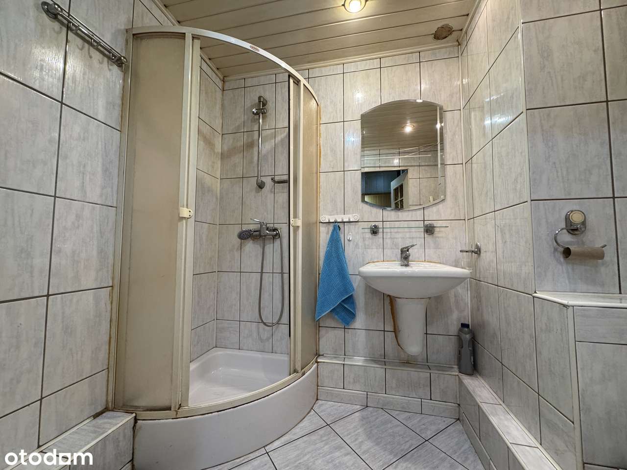 Mieszkanie 2-pokojowe z balkonem do remontu-12