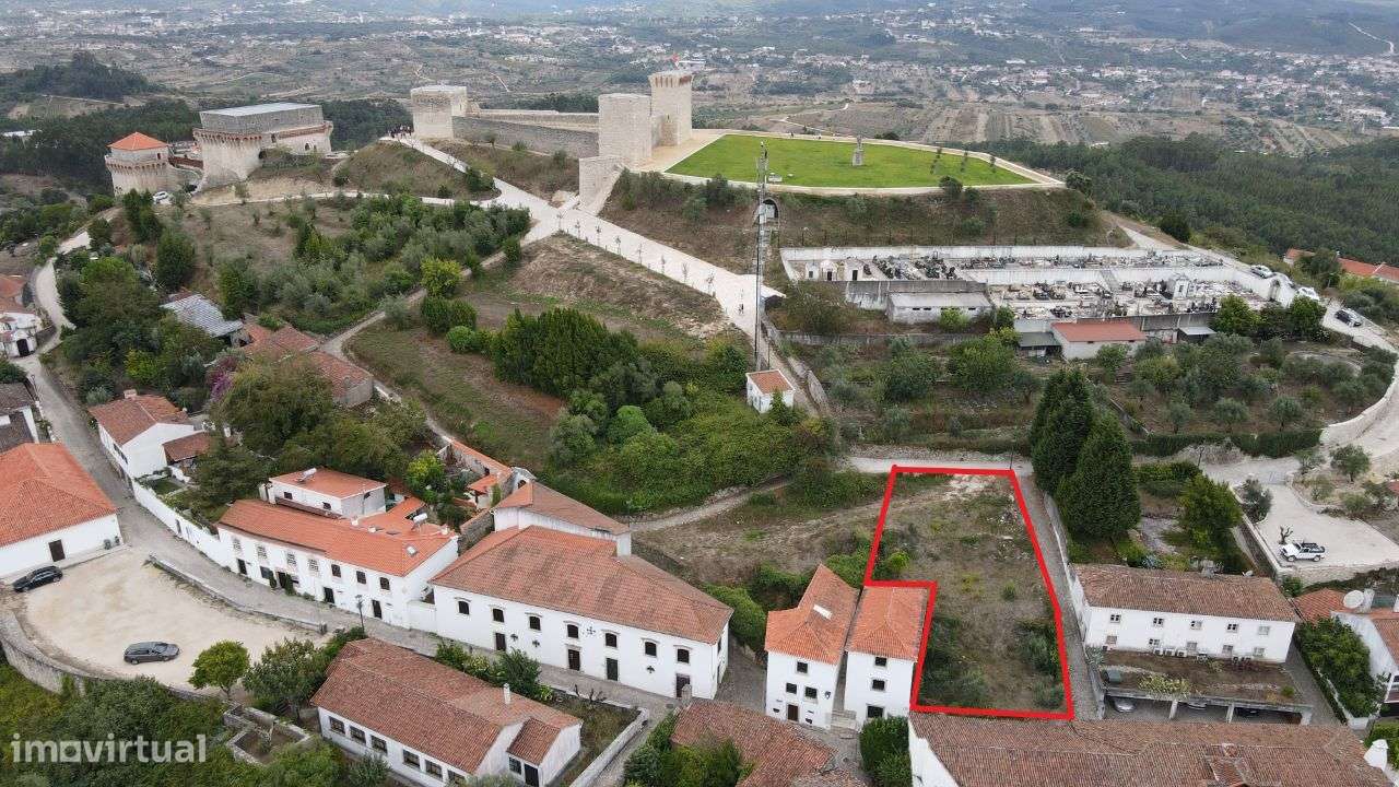 Lote para construção - Grande imagem: 1/6