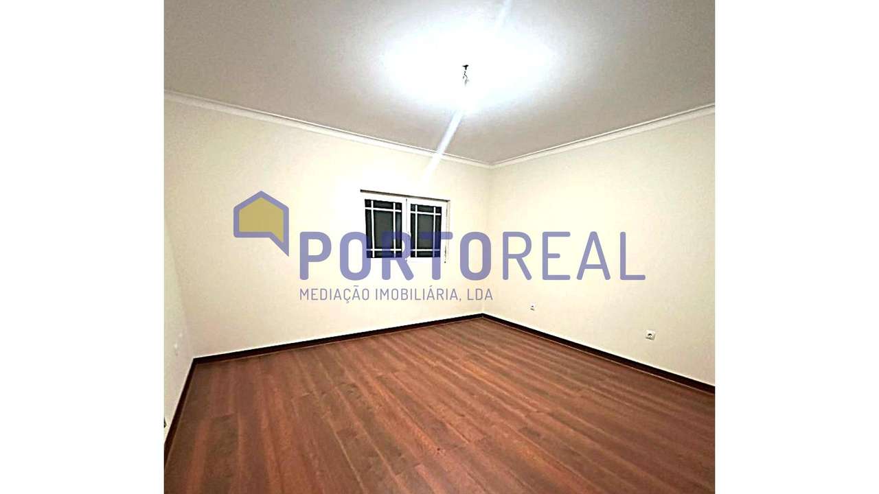Moradia Isolada T3 R. Várzea de Aboadela-10