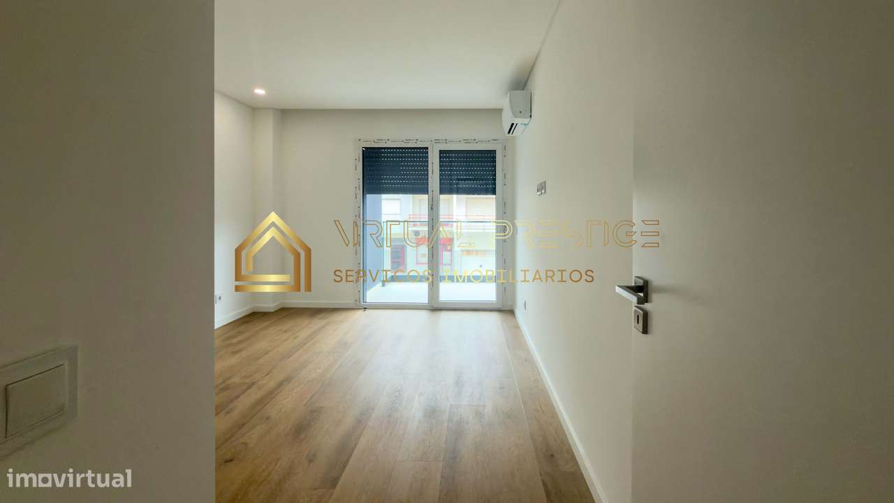 T3 com terraço | Piscina | Garagem | Santo António Caparica-13