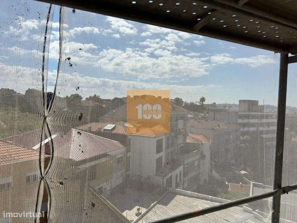 T2 duplex novo com varanda - Fontinha Lux Apartments - Grande imagem: 3/54