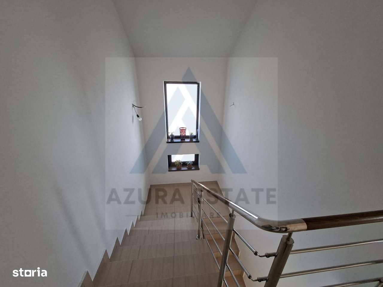 Casa intabulata 5 camere 2 bai si curte generoasa in Bavaria Park - Imagine principală: 5/19