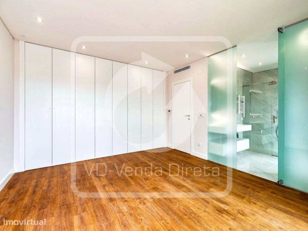 Apartamento de Luxo T3 com 3 Suites, Varandas, Arrecadação e Parque... - Grande imagem: 1/20