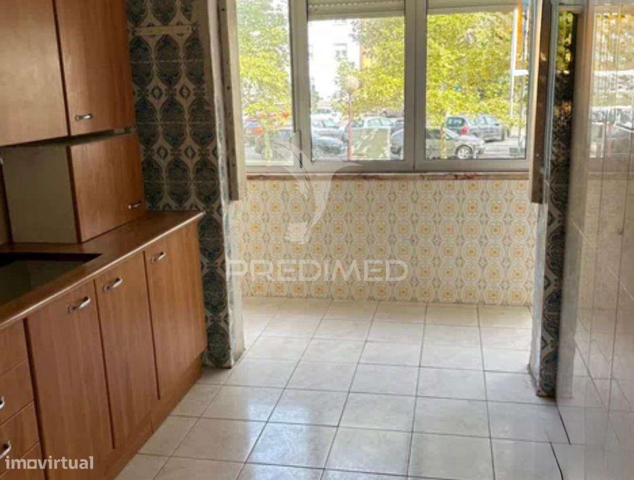 Apartamento T2 em Oeiras – Com Varanda, Arrecadação e Excelente Loc... - Grande imagem: 5/38