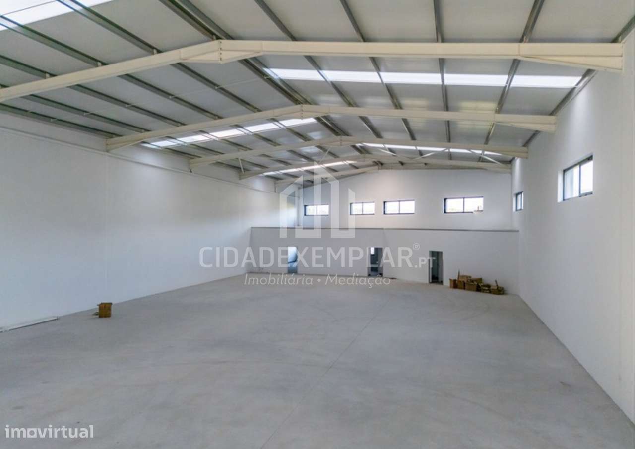 Versátil Pavilhão industrial em Macieira, Lousada-2