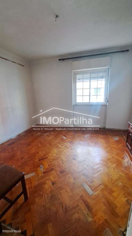 Apartamento T3 C/ Terraço na Venda Nova - Amadora-5