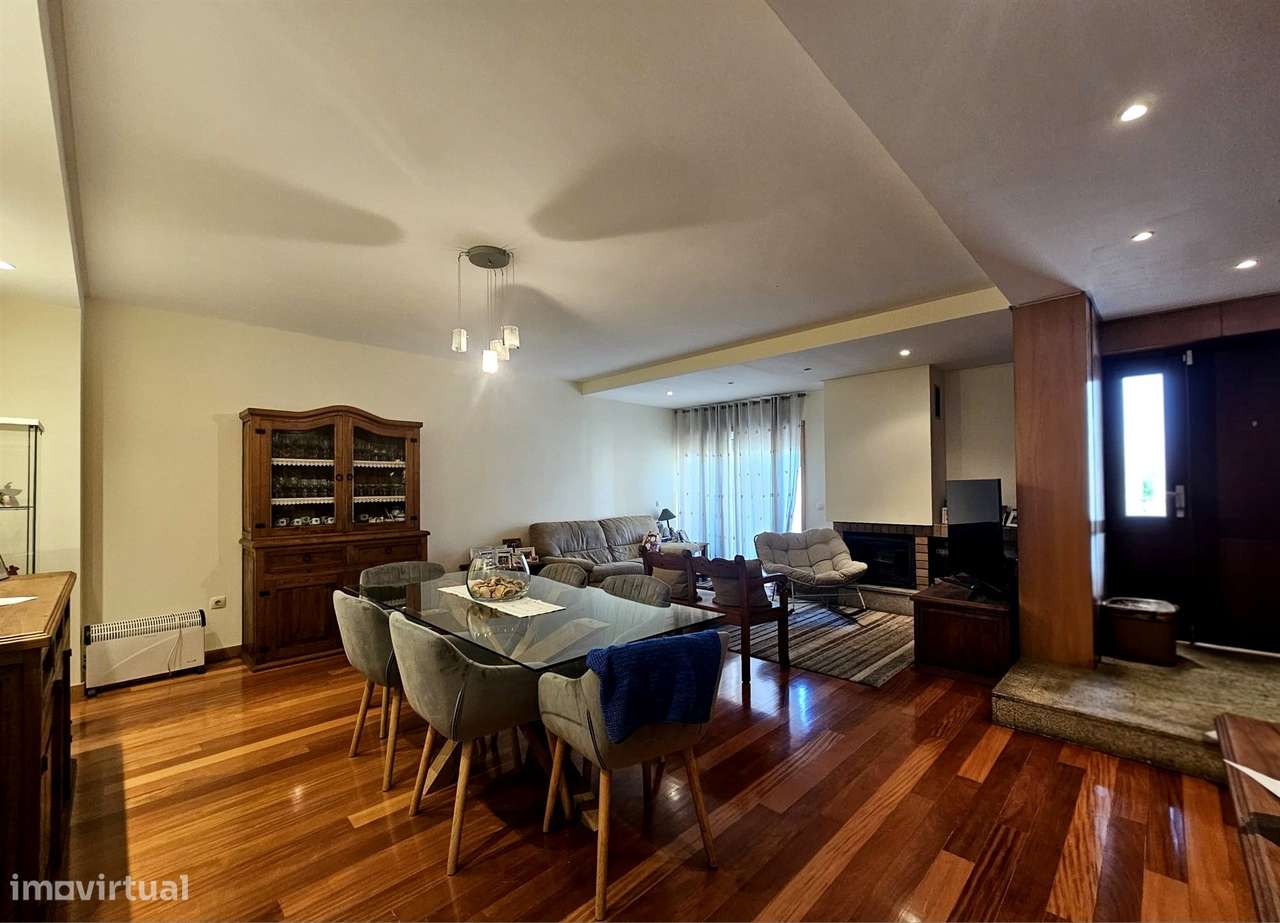 Moradia T4 Venda em Alfena,Valongo-9