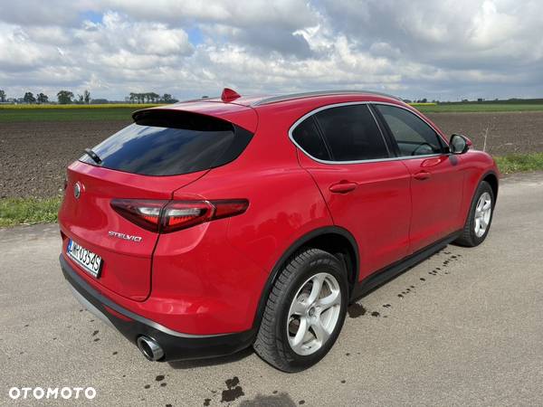 Alfa Romeo Stelvio 2.0 Turbo 16V AT8-Q4 Sprint - 6