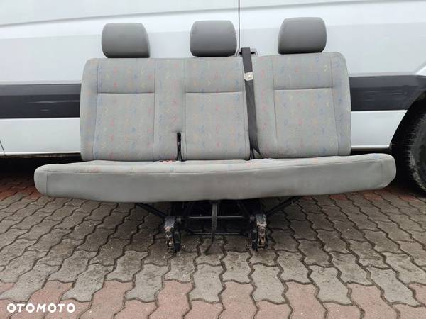 fotel trójka ławka tył 3rząd VW T5 T5 LIFT CARAVELLE - 6