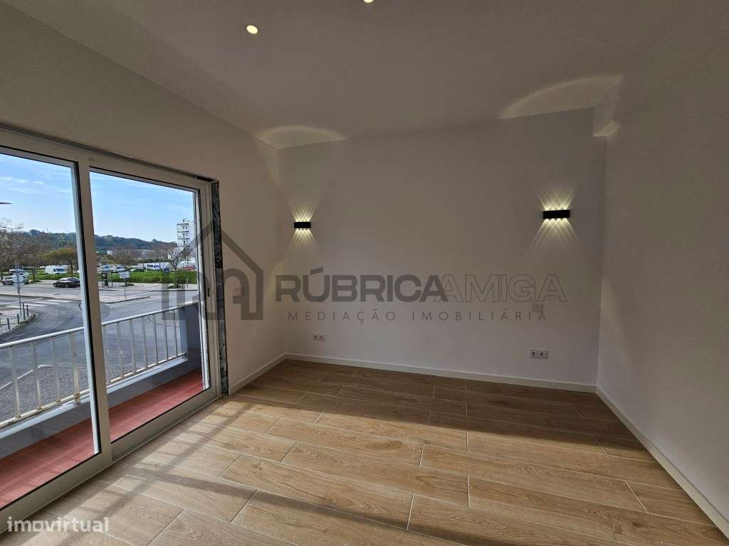 Moradia dúplex recuperada com garagem em Loulé-6