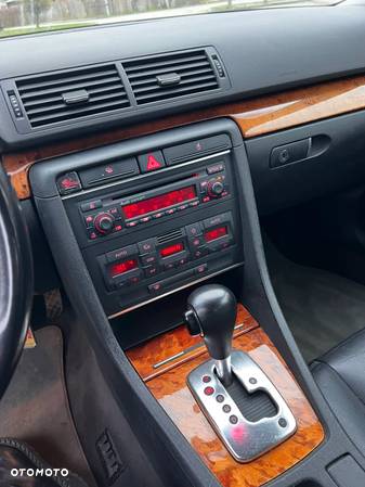 Audi A4 2.4 Multitronic - 39