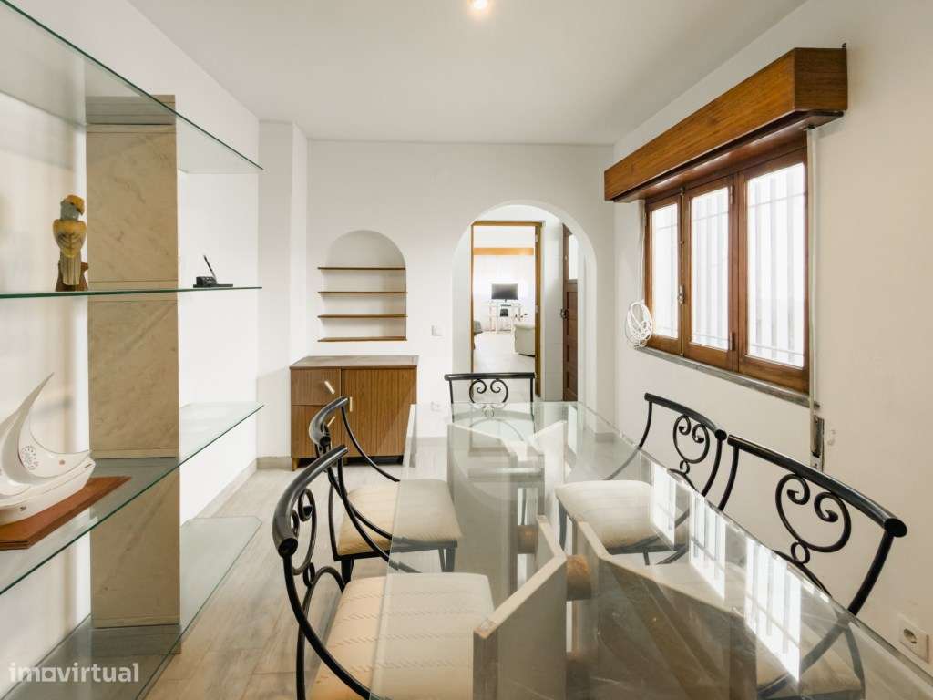 Moradia na Amoreira com Elevado Potencial de Rentabilidade-10