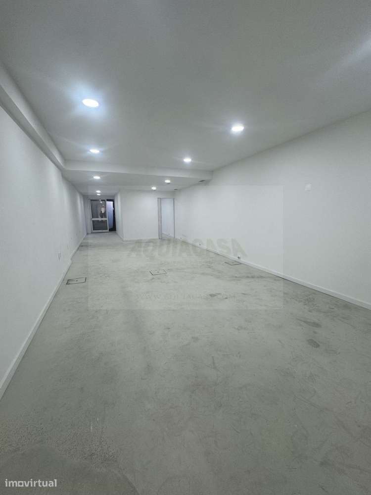 Loja de rua com Jardim/300m Metro Trindade/Baixa-11