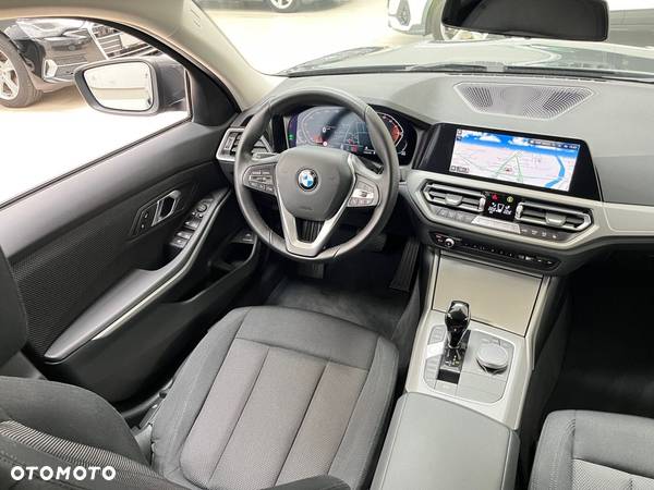 BMW Seria 3 320d Advantage - 16