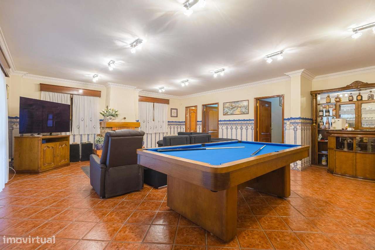 Moradia T4 exclusiva | Piscina| Zona Agrícola | Junto à Praia-34