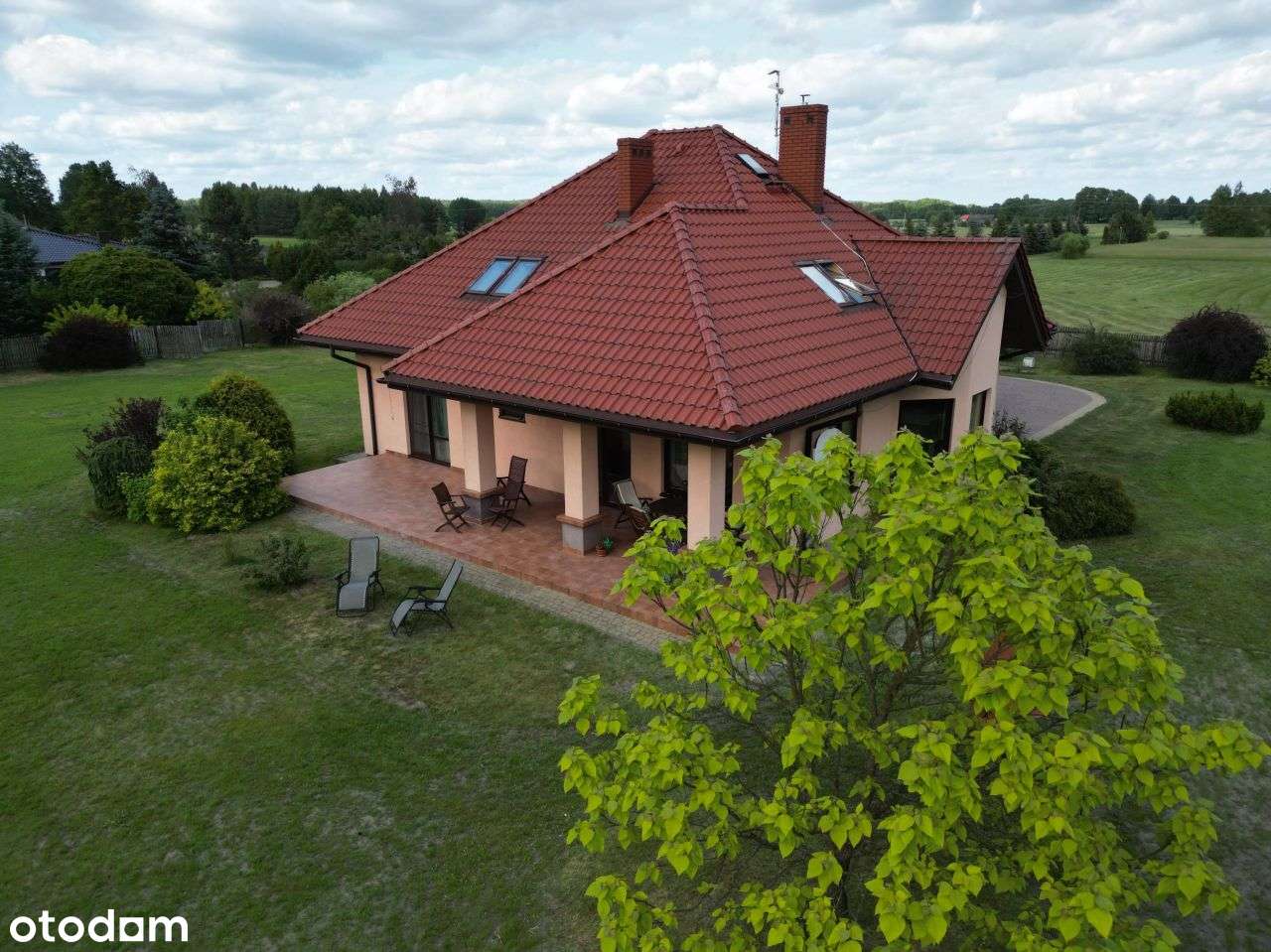 Piękny dom 234 m2, dużą 3 ha działką, gmina Brok.-1